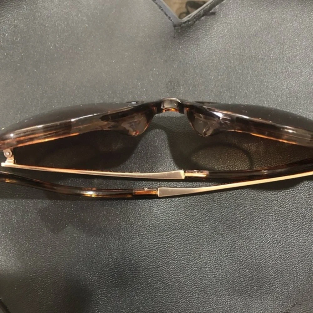 TAHARI TSR657 Retro 100% Uv Protective Women's‎ Cat Eye tortoise Sunglasses new